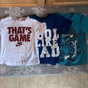 Bundle of 2T boys shirts